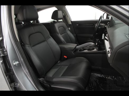 Used 2023 Honda Civic EX-L image 16