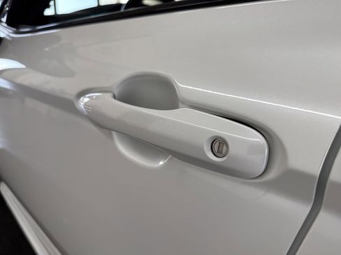 Used 2020 Toyota Camry XSE image 11