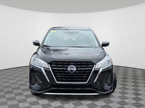 Certified 2025 Nissan Kicks Play S image 18
