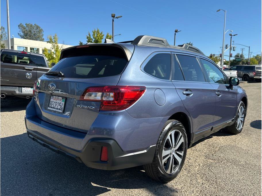 Used 2018 Subaru Outback 2.5i Limited AWD/4WD image 8
