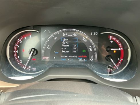 Used 2025 Toyota RAV4 XLE AWD/4WD image 24