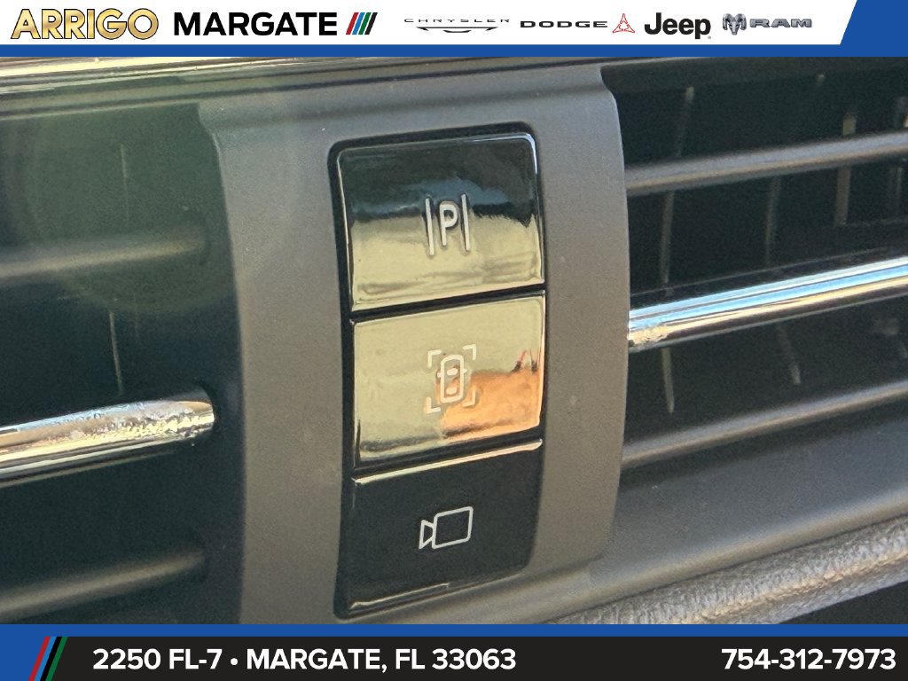 Used 2022 Lincoln Corsair FWD image 28