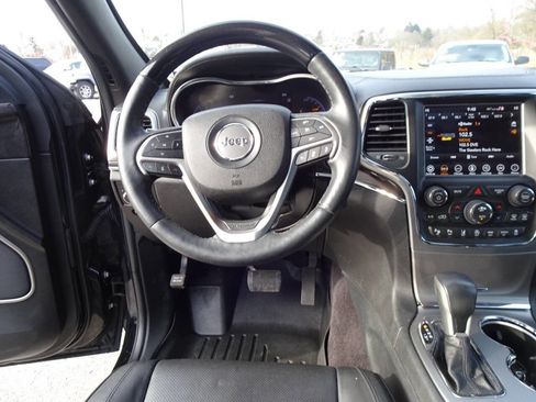 Used 2018 Jeep Grand Cherokee Overland image 20