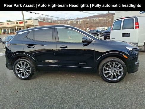 Used 2024 Buick Encore GX Avenir w/ Avenir Convenience Package image 10