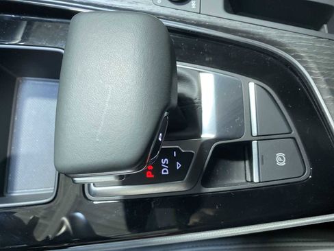 Used 2020 Audi A4 2.0T Premium w/ Convenience Package image 17