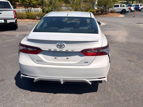 Used 2022 Toyota Camry SE image 13