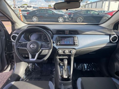 Used 2025 Nissan Versa SV image 32