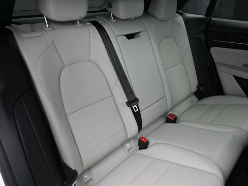 Certified 2025 Porsche Macan Electric RWD image 27