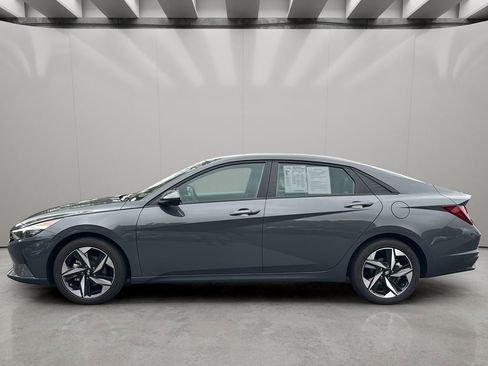 Certified 2023 Hyundai Elantra SEL w/ Convenience Package FWD image 2
