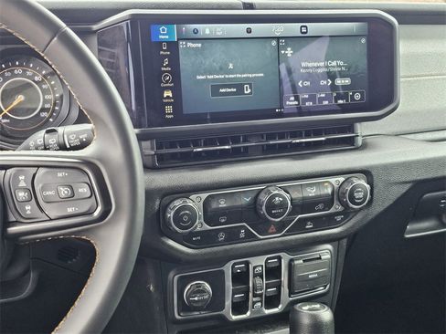 Used 2024 Jeep Wrangler Sport S image 9