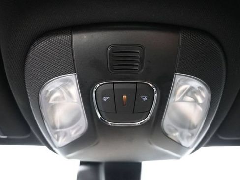 Used 2025 Jeep Compass Trailhawk AWD/4WD image 30