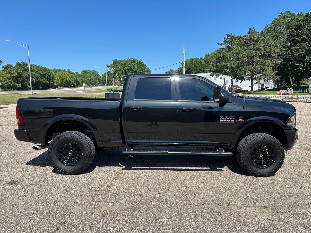 Used 2018 RAM 2500 Laramie w/ Sport Appearance Group AWD/4WD image 6