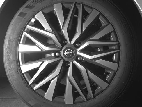 Used 2025 Nissan Altima 2.5 SV image 13