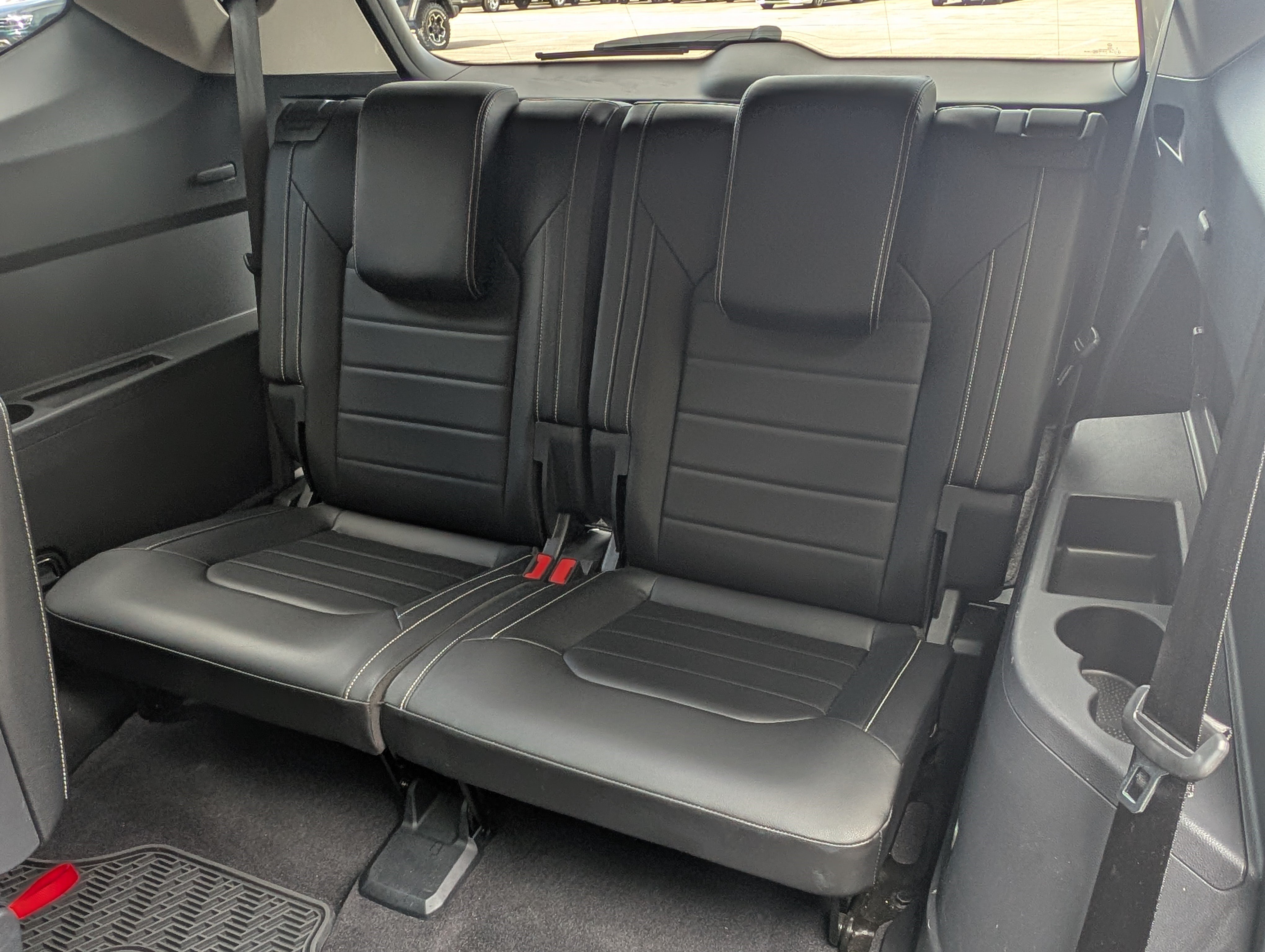 Used 2024 Volkswagen Atlas SEL AWD/4WD image 19