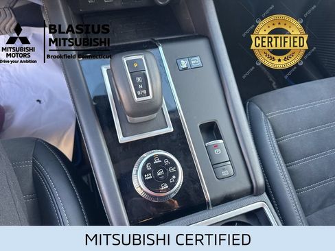 Used 2023 Mitsubishi Outlander 4WD Plug-In Hybrid image 24