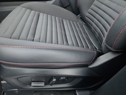 New 2026 Ford Explorer ST-Line image 23