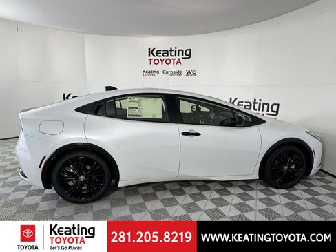 New 2026 Toyota Prius Plug-In Hybrid image 4