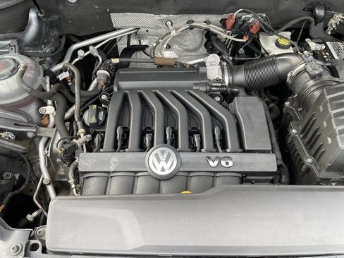 Used 2019 Volkswagen Atlas SEL Premium image 34