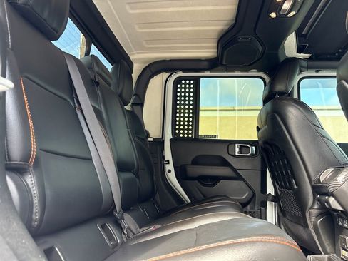 Used 2021 Jeep Gladiator Mojave AWD/4WD image 27