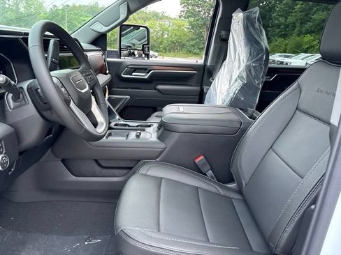 New 2026 GMC Sierra 2500 Denali w/ Denali Reserve Package AWD/4WD image 4