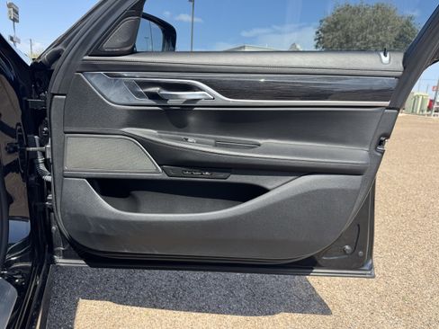 Used 2019 BMW 740e xDrive w/ Executive Package image 35