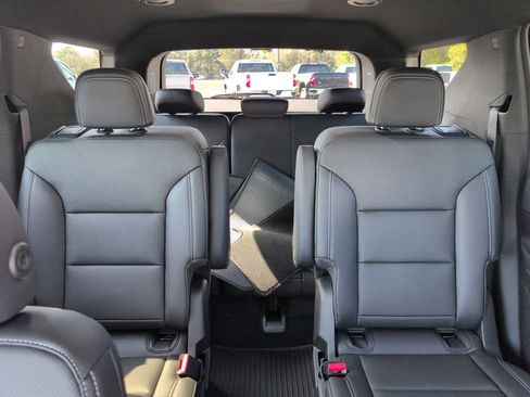 New 2026 Chevrolet Traverse LT w/ Driver Confidence Package image 28