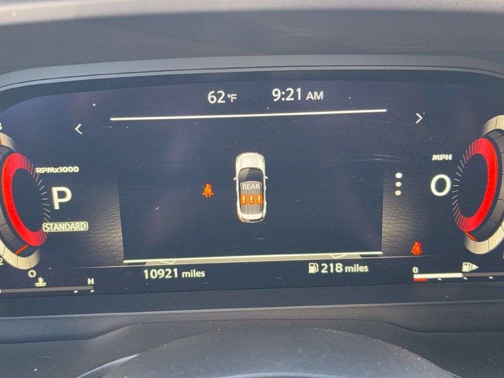 Used 2024 Nissan Rogue SL FWD image 17