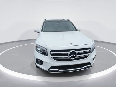 Used 2022 Mercedes-Benz GLB 250 image 3