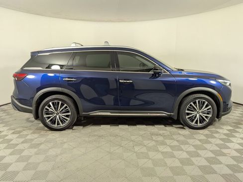 Used 2023 INFINITI QX60 Sensory w/ Vision Package AWD/4WD image 2