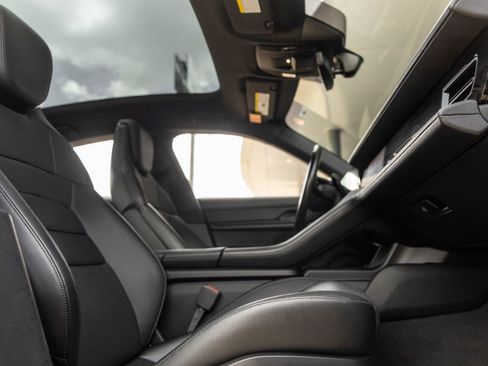 Certified 2020 Porsche Taycan 4S AWD/4WD image 43