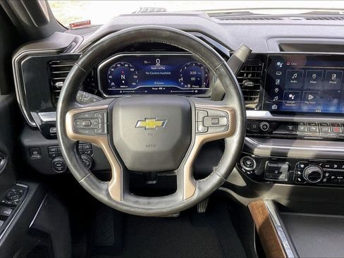 Used 2024 Chevrolet Silverado 3500 High Country w/ Technology Package image 14