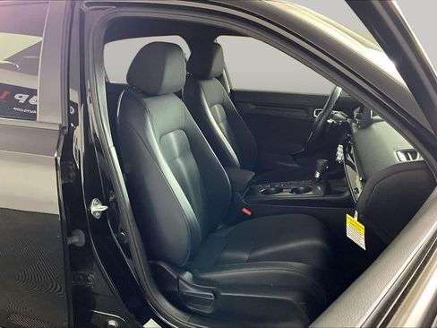 Used 2025 Honda Civic Sport image 9