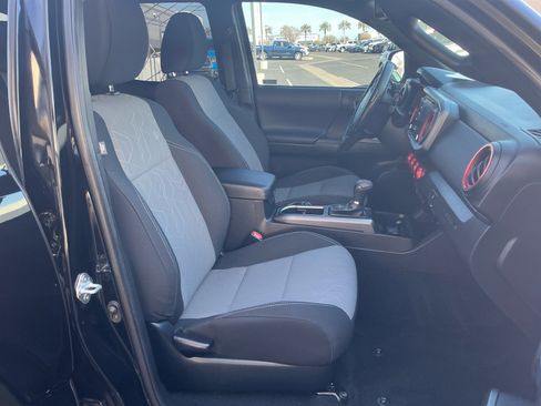 Used 2023 Toyota Tacoma TRD Sport image 18