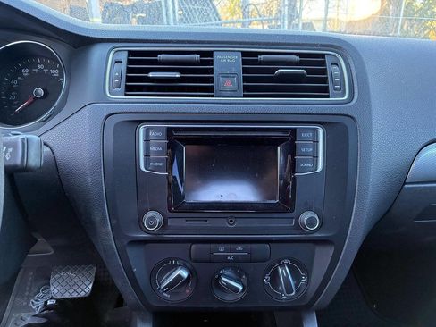 Used 2018 Volkswagen Jetta S image 11