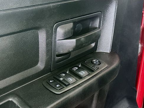 Used 2014 RAM 1500 Express RWD image 21