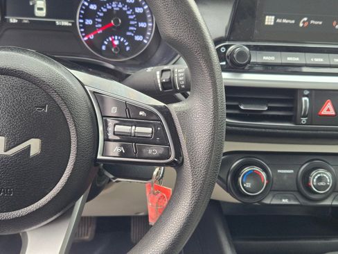 Used 2023 Kia Forte LXS image 27