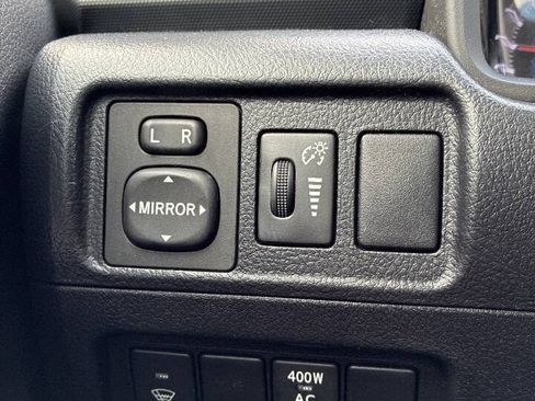 Used 2019 Toyota 4Runner SR5 AWD/4WD image 28