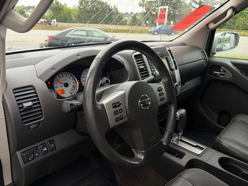 Used 2014 Nissan Frontier PRO-4X w/ Pro-4x Luxury Package AWD/4WD image 14