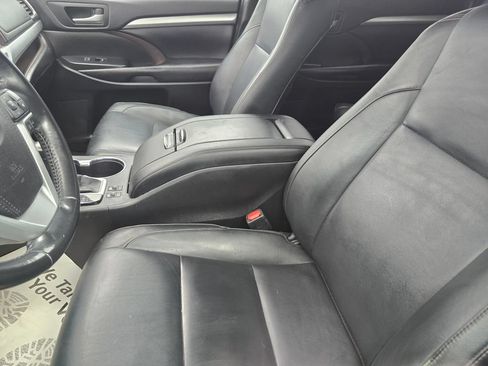 Used 2018 Toyota Highlander XLE AWD/4WD image 23