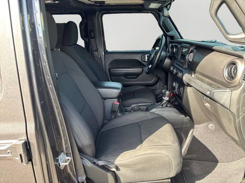 Used 2021 Jeep Wrangler Unlimited Sport AWD/4WD image 12