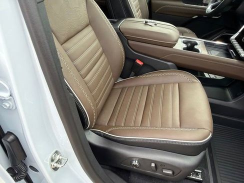 New 2026 GMC Acadia Denali Ultimate w/ LPO, Floor Liner Package AWD/4WD image 30