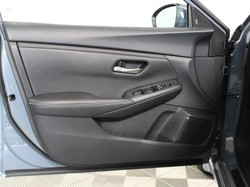 Used 2025 Nissan Sentra SV w/ All-Weather Package FWD image 7