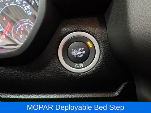 Used 2022 RAM 1500 Big Horn AWD/4WD image 24