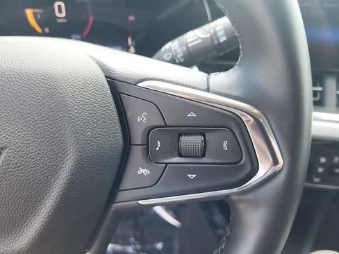 Used 2022 Chevrolet Trax LT FWD image 33