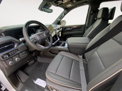 New 2026 GMC Yukon XL Elevation image 21