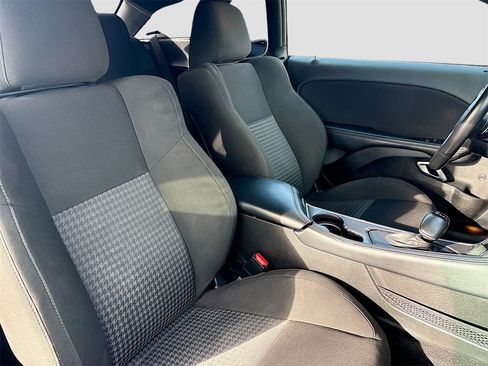 Used 2022 Dodge Challenger GT image 25