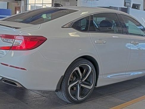 Used 2022 Honda Accord Sport image 2