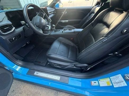 Used 2025 Ford Mustang GT Premium RWD image 28