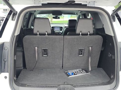 Used 2023 GMC Acadia SLT image 23