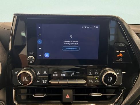 Used 2025 Toyota Highlander XSE AWD/4WD image 27